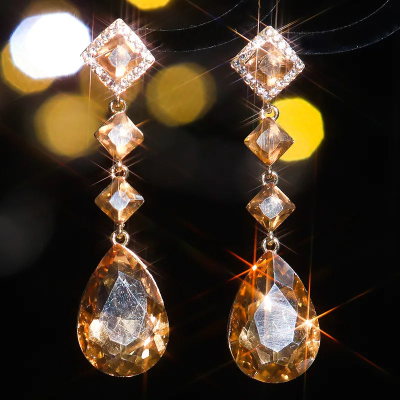 Rhinestone Waterdroplet Earring