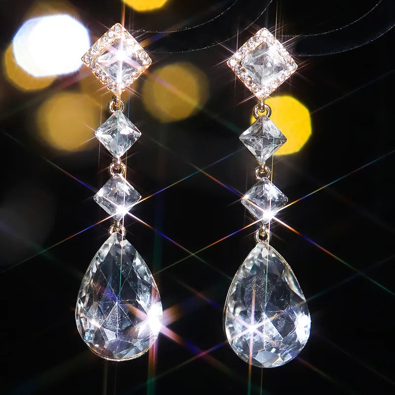 Rhinestone Waterdroplet Earring