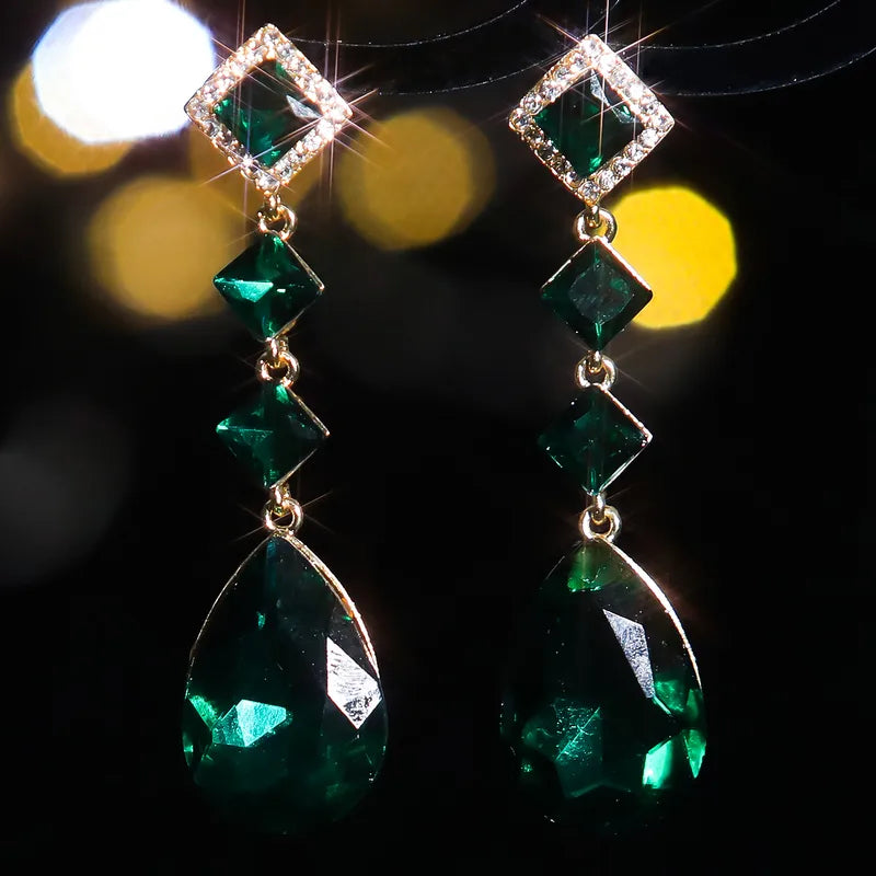 Rhinestone Waterdroplet Earring