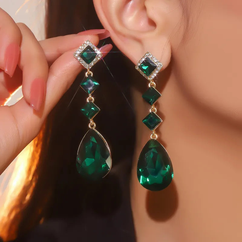 Rhinestone Waterdroplet Earring