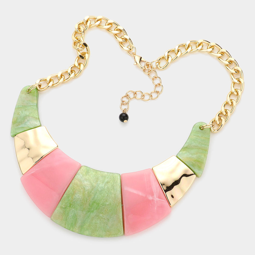 Camouflage Marble Print Resin Curved Bib Necklace Set